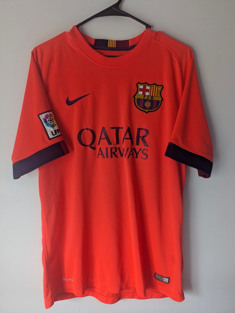 Barcelona Suárez 2014/15 Away Jersey Men’s Large Treble Era